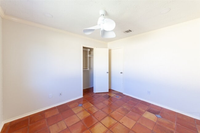 Building Photo - 22538 Market Square Ln