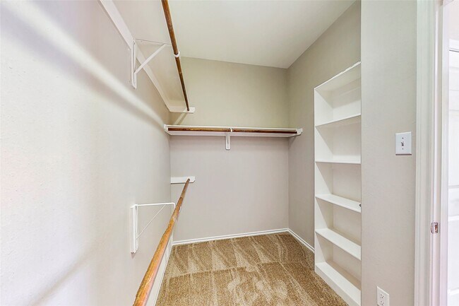 Building Photo - 8915 Headstall Dr