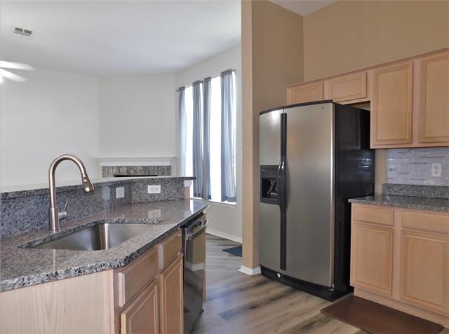Building Photo - 1079 Port Boliver Dr