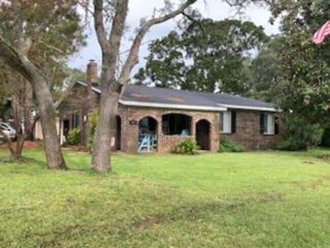 Primary Photo - ***MOVE-IN SPECIAL*** $500 OFF OF YOUR FIRST MONTH'S RENT AND APPLICATION FEES WAIVED UPON APPROV...