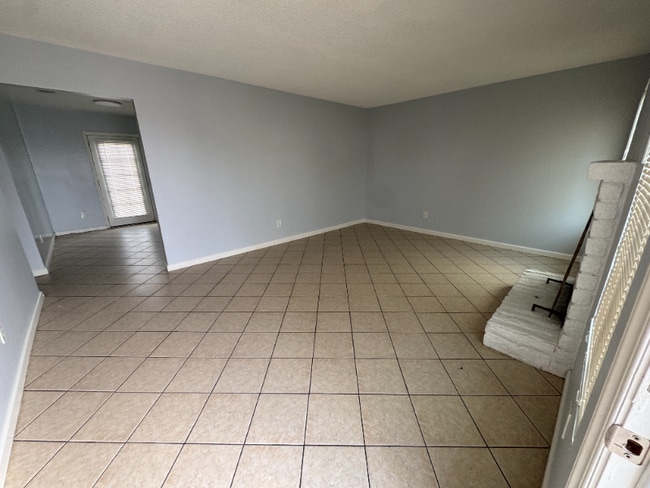 Building Photo - 1012 Valhalla Dr