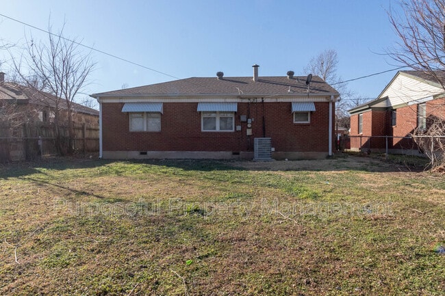 Building Photo - 3808 N Drexel Blvd