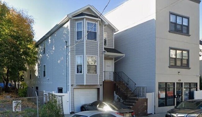 Building Photo - 242 Rosa Parks Blvd