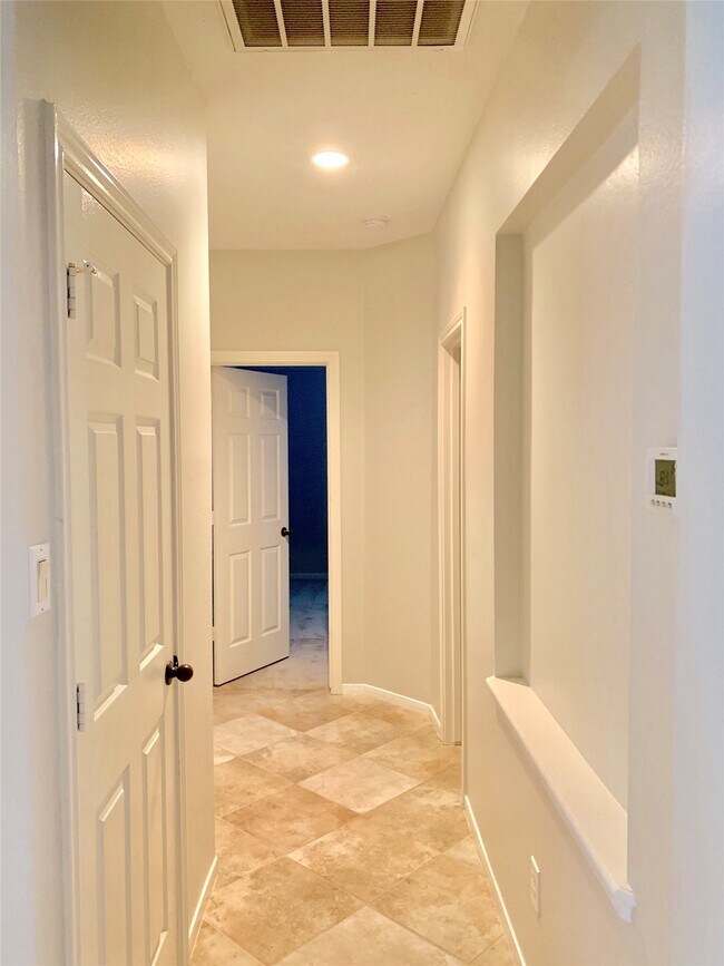 Building Photo - 12314 Aspen Ln