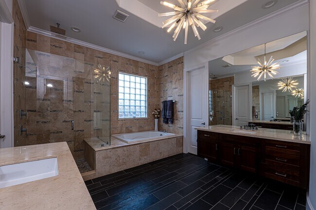 Building Photo - 1409 Indiana St