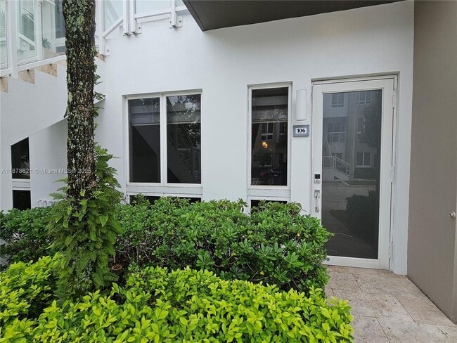Building Photo - 10260 NW 63rd Terrace