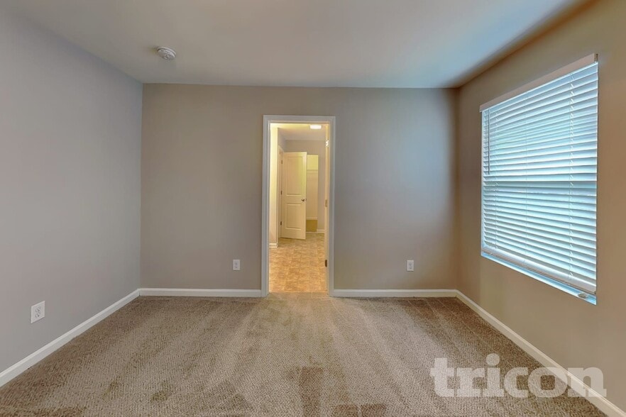 Building Photo - 2644 Andes Dr