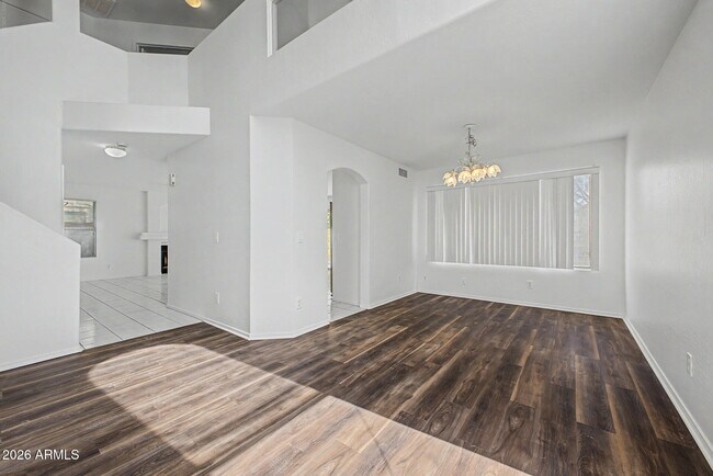Building Photo - 3121 E Wagoner Rd