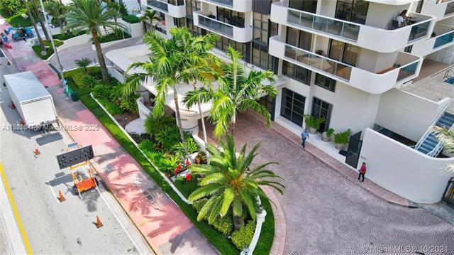 Building Photo - 5757 Collins Ave