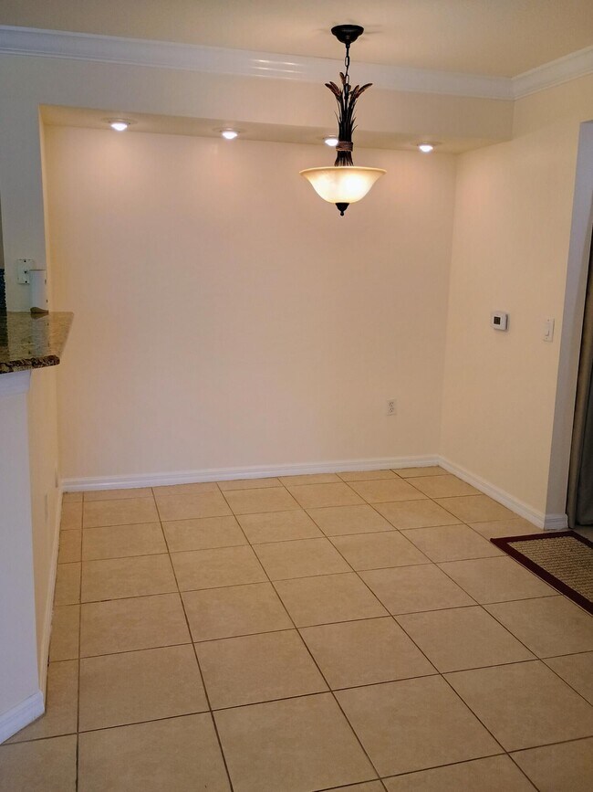Building Photo - 4220 San Marino Blvd