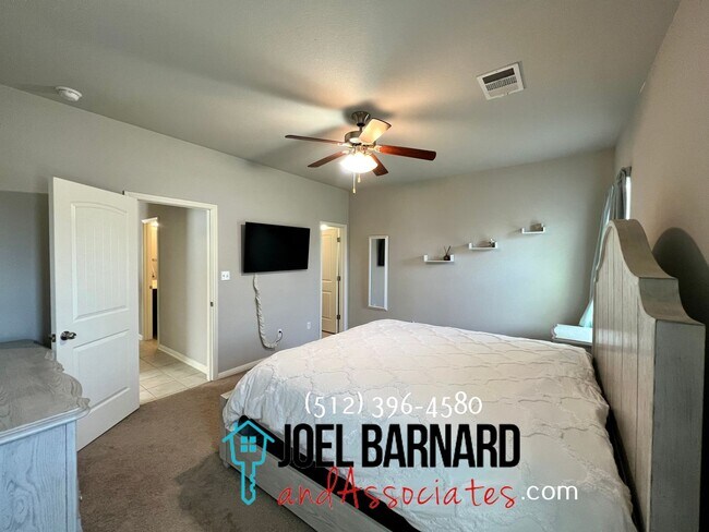 Building Photo - Available May 31: Blanco Vista Home with L...