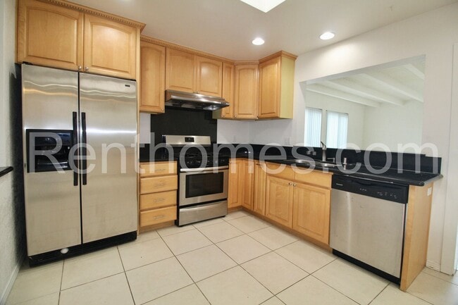 Building Photo - 8616 Longwood St