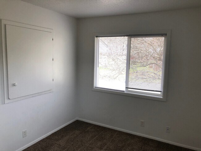 Building Photo - 4401 S Union St