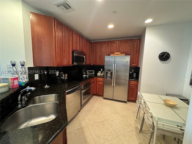 Building Photo - 16100 Emerald Estates Dr