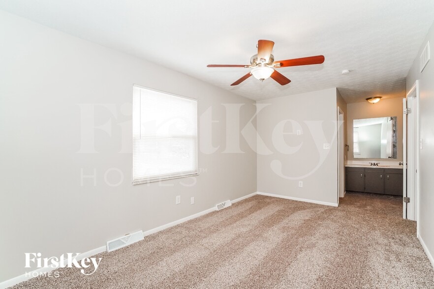 Building Photo - 1369 Greenock Rd