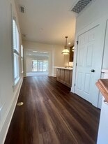 Building Photo - 676 Mohawk St,