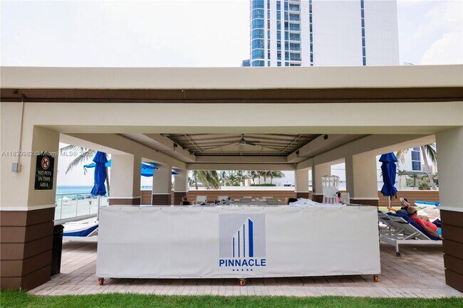 Building Photo - 17555 Collins Ave