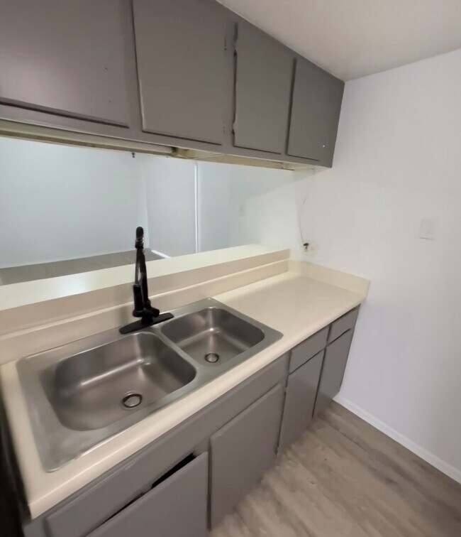 Building Photo - 3982 Crayrich Cir