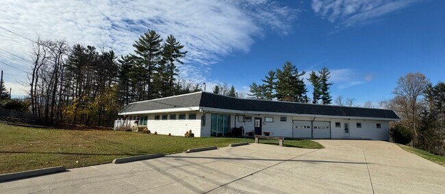 Building Photo - 4813 Sayre Ave