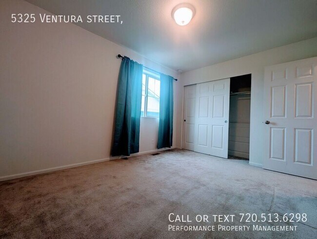 Building Photo - 5325 Ventura St