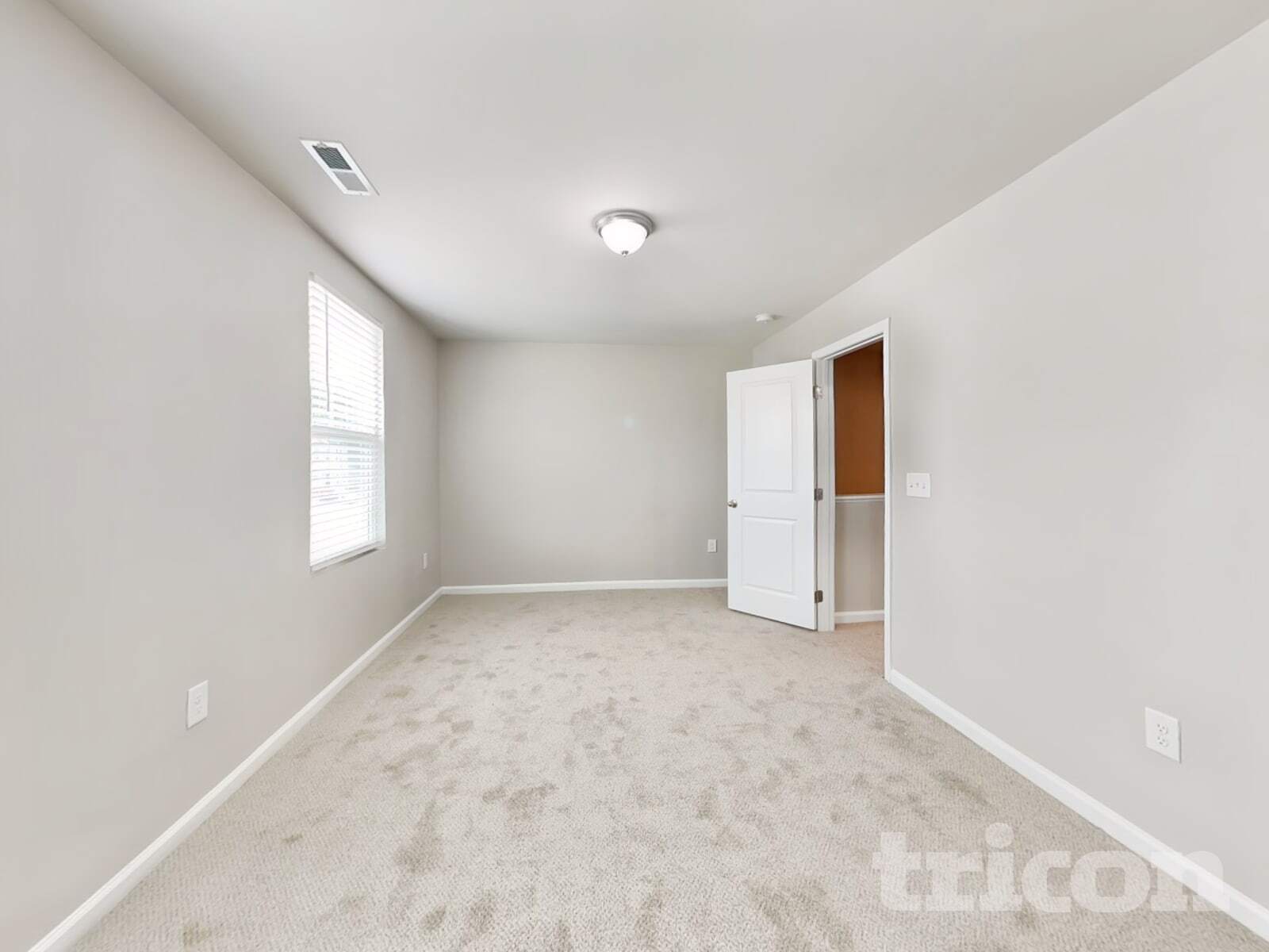 Building Photo - 38 E Lumber Ct