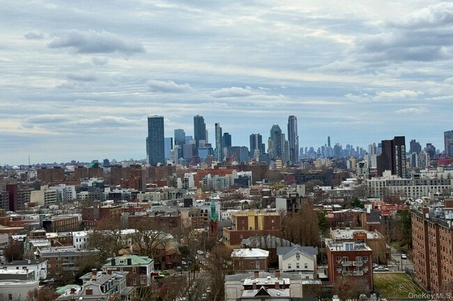 Building Photo - 25-40-40 Shore Blvd