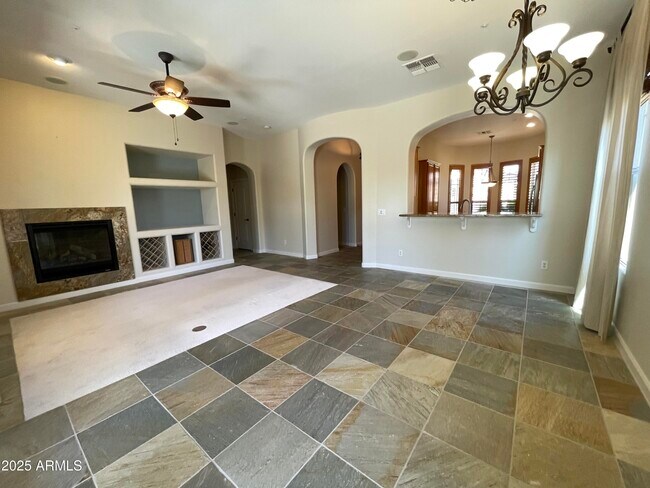 Building Photo - 12035 W Red Hawk Dr