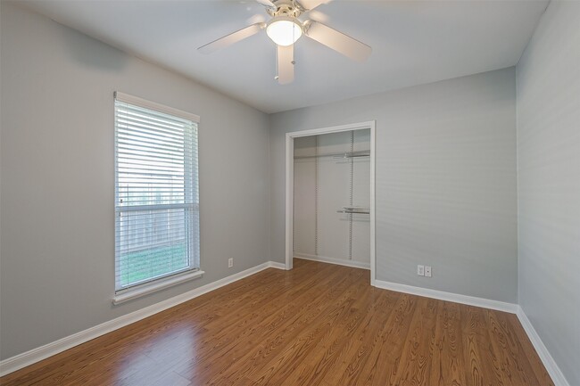 Building Photo - 12919 Westella Dr