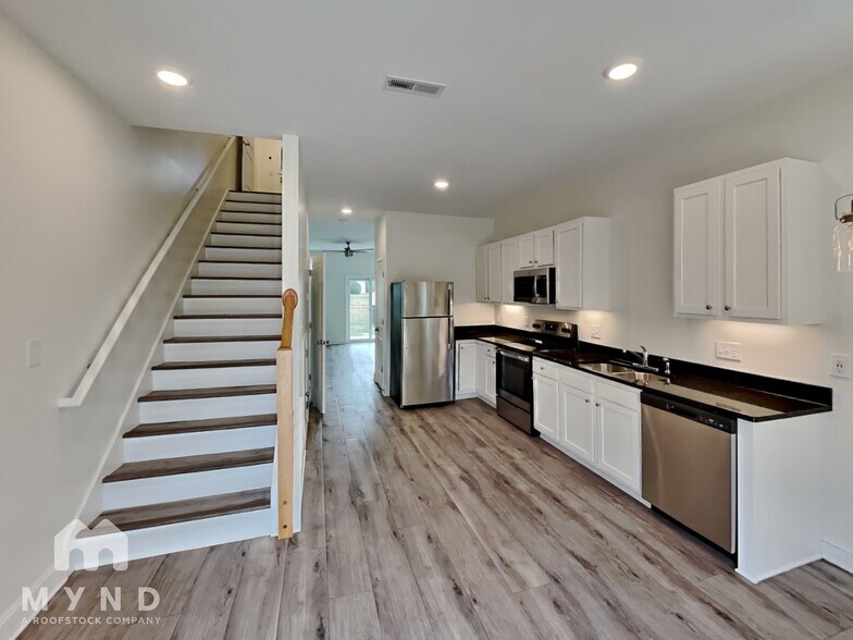 Building Photo - 2384 Eagle Creek Ct