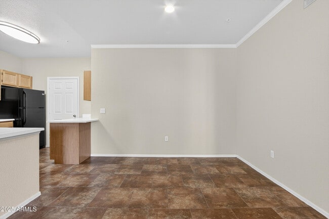 Building Photo - 5401 E Van Buren St