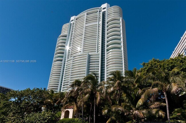 Building Photo - 1643 Brickell Ave