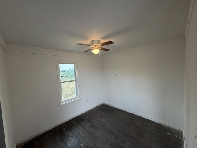 Building Photo - 850 Co Rd 218