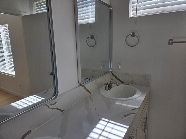 Building Photo - Brand New Two Bedroom Two Bathroom ADU