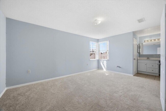 Building Photo - 713 Washington Palm Loop