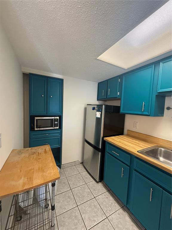 Building Photo - 112 7th St S