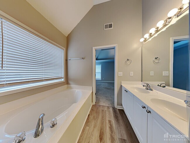 Building Photo - 2238 Orchard Park Cir NW