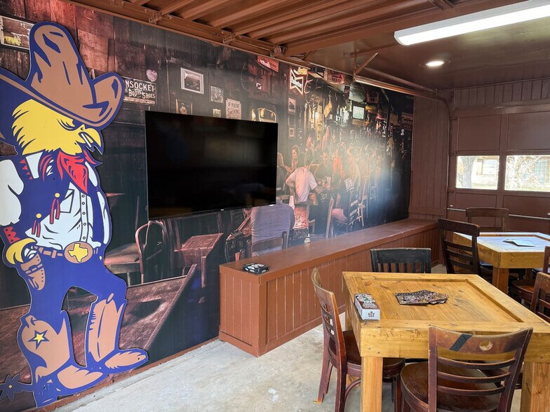 Building Photo - 1303 Langford St