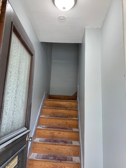 Stairway - 82 Wellington Rd
