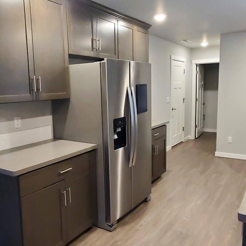 Building Photo - 9229 Kenwood Dr SW