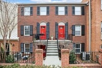 Building Photo - Spacious 2BR/2.5BA Townhouse-Style Condo in Gated Mount Pleasant Community