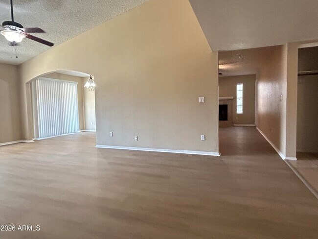 Building Photo - 8033 W McLellan Rd