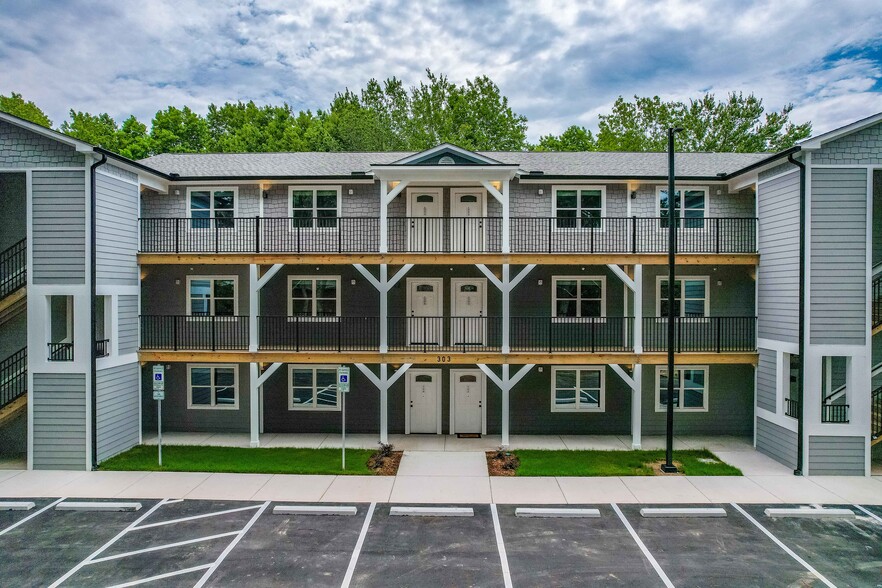 Primary Photo - Linwood Creek Apartments