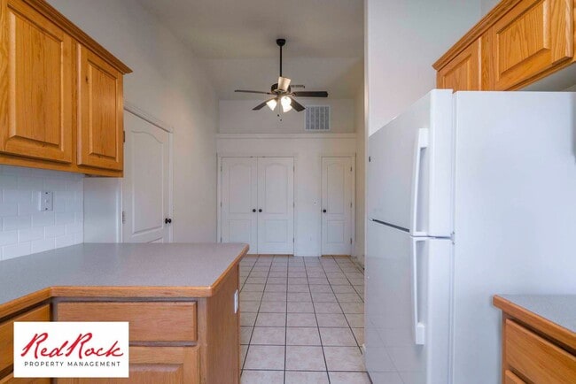 Building Photo - Spacious 3-Bed, 2-Bath Ivins Townhome – Do...