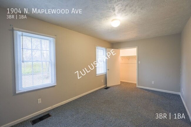 Building Photo - 1904 N Maplewood Ave