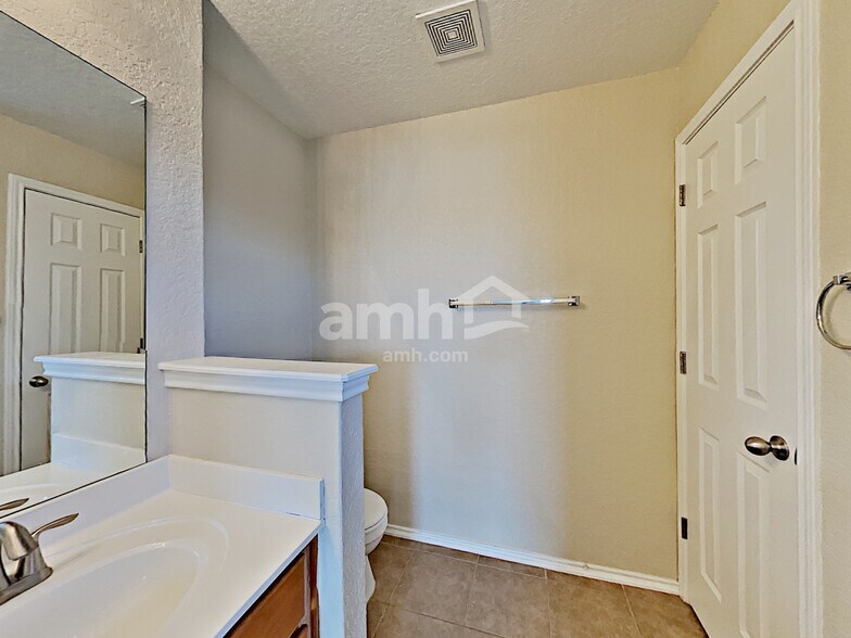 Building Photo - 7206 Calypso Dawn