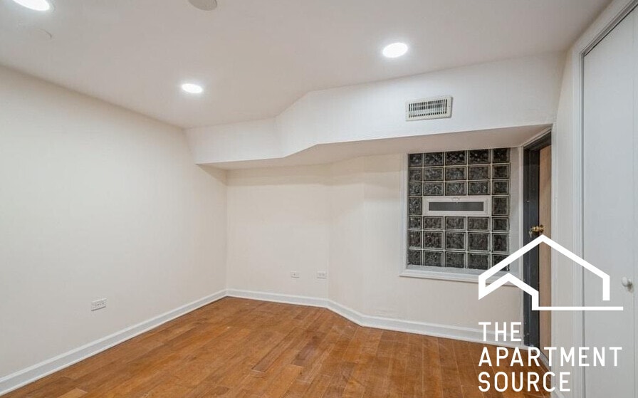 Building Photo - 1418 N Mohawk St