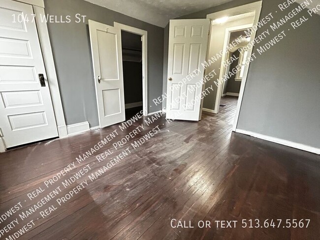 Building Photo - 1047 Wells St