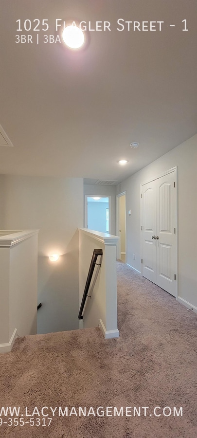 Building Photo - 1025 Flagler St