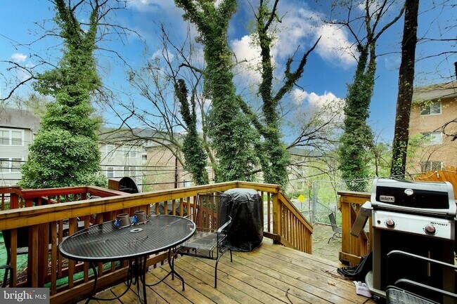 Building Photo - 1365 Talbert Terrace SE