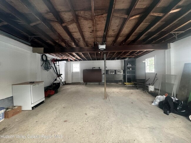 Building Photo - 18 Cherry Hill Rd